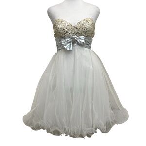 Aspeed Vintage 90s White & Silver Sequin Strapless Tulle Formal Prom Dress
